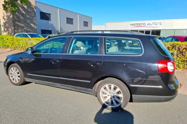 Volkswagen Passat (2006) thumbnail 4