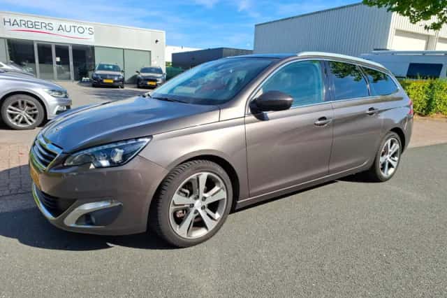 Peugeot 308 (2014) thumbnail 3
