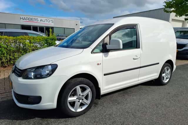 Volkswagen Caddy (2013) thumbnail 3