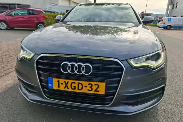 Audi A6 (2014) thumbnail 2
