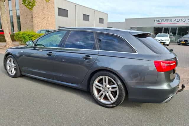Audi A6 (2014) thumbnail 5