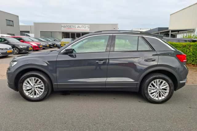 Volkswagen T-Roc (2020) thumbnail 4