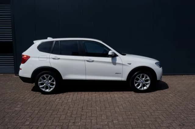 BMW X3 (2015) thumbnail 6