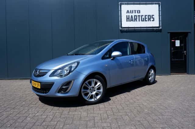 Opel Corsa (2014) thumbnail 2