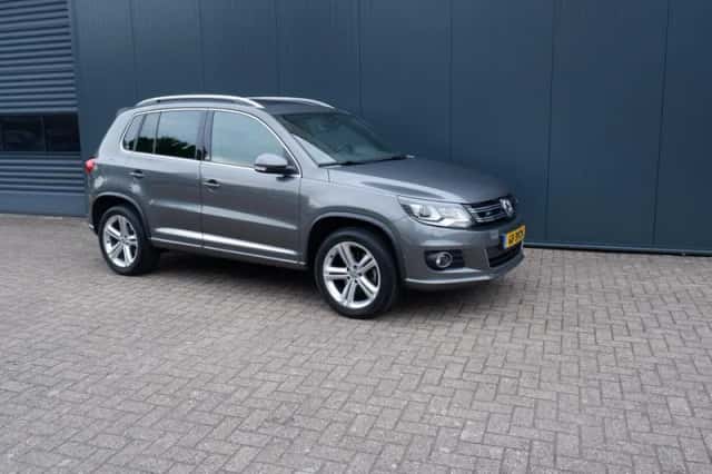 Volkswagen Tiguan (2015) thumbnail 3
