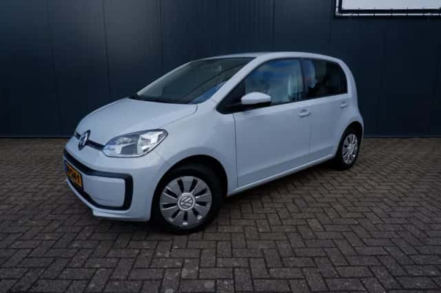 Volkswagen Up! (2017) thumbnail 1