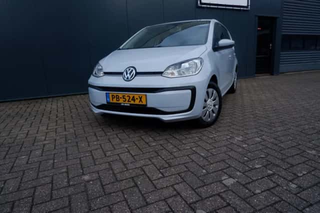 Volkswagen Up! (2017) thumbnail 3