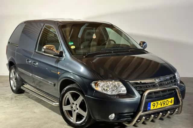 Chrysler Voyager (2008) thumbnail 1