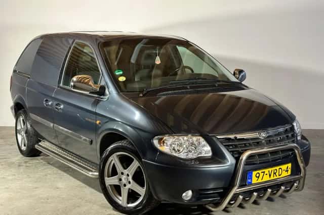 Chrysler Voyager (2008) thumbnail 1