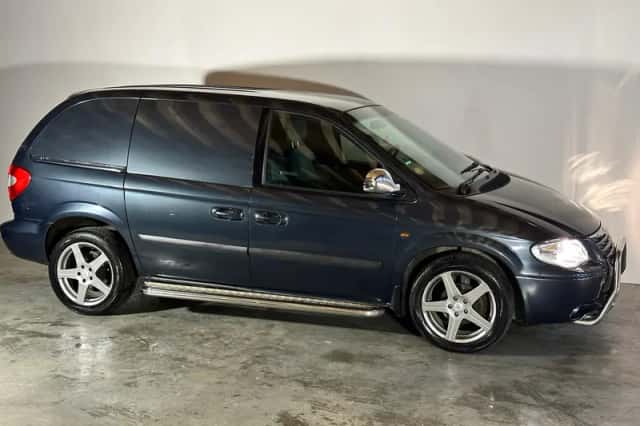 Chrysler Voyager (2008) thumbnail 4