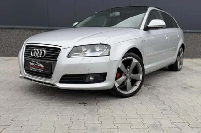 Audi A3 (2009) thumbnail 4