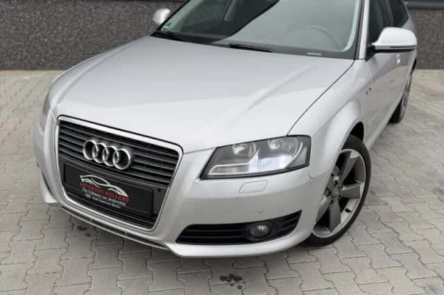 Audi A3 (2009) thumbnail 5
