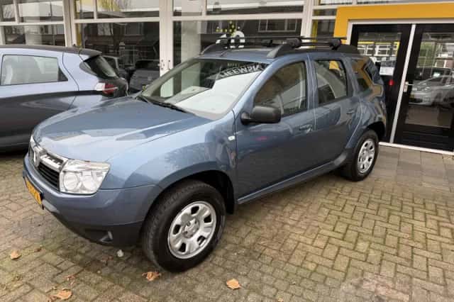 Dacia Duster (2011) thumbnail 2