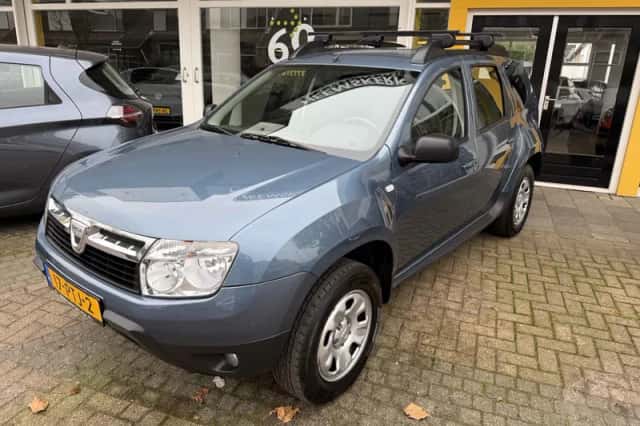 Dacia Duster (2011) thumbnail 3