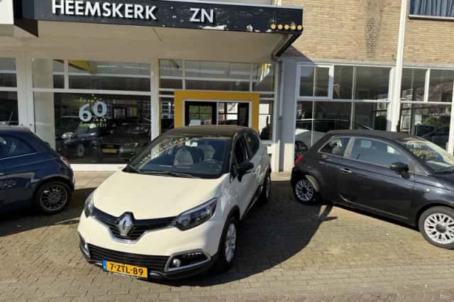 Renault Captur (2014) thumbnail 4