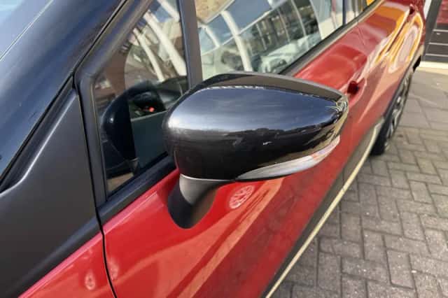 Renault Captur (2016) thumbnail 4