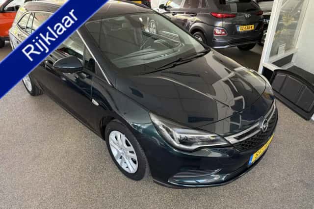 Opel Astra (2018) thumbnail 1