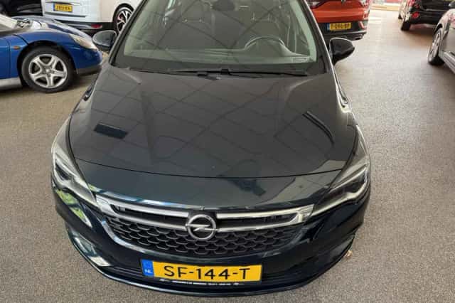 Opel Astra (2018) thumbnail 3