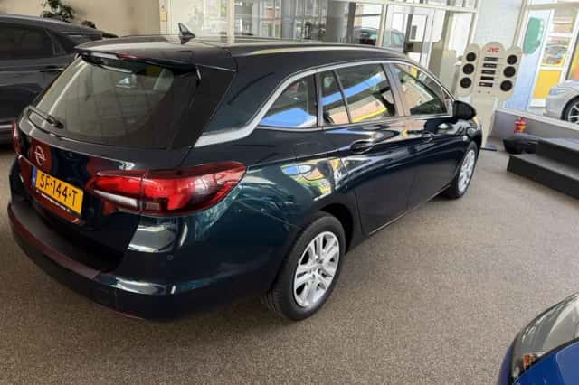 Opel Astra (2018) thumbnail 5