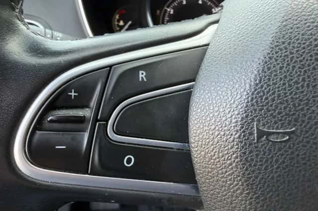 Renault Mégane (2019) thumbnail 5