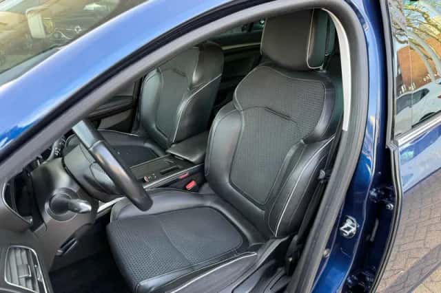 Renault Mégane (2019) thumbnail 6