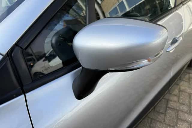 Renault Clio (2014) thumbnail 3
