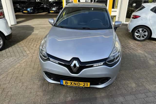 Renault Clio (2014) thumbnail 5