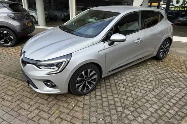 Renault Clio (2020) thumbnail 2