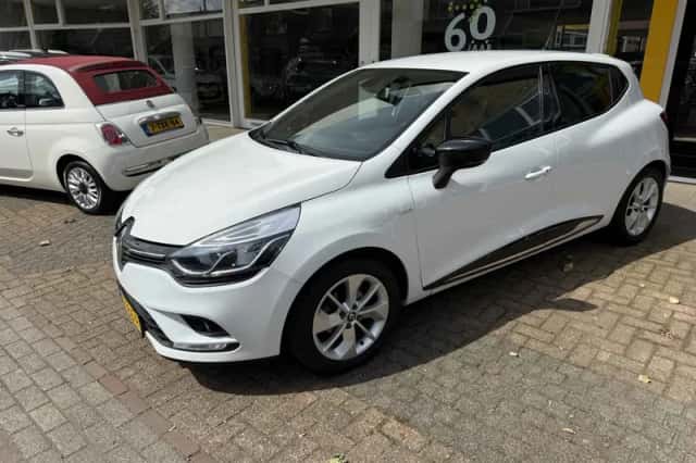 Renault Clio (2018) thumbnail 2