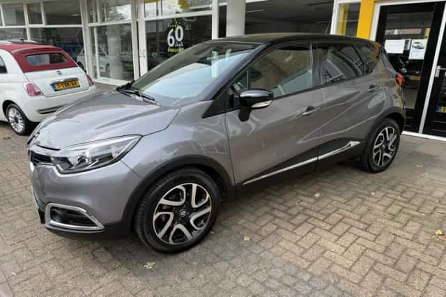 Renault Captur (2017) thumbnail 2