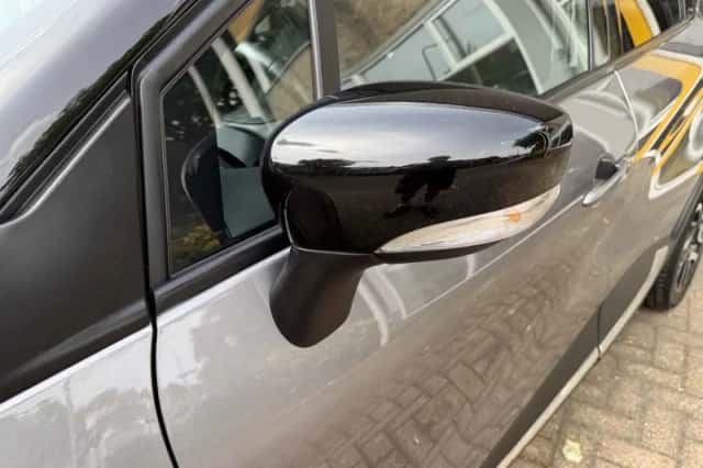 Renault Captur (2017) thumbnail 6