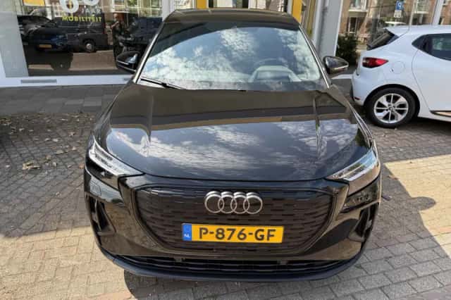 Audi Q4 e-tron (2022) thumbnail 6