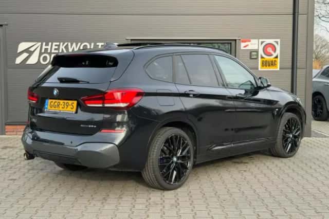 BMW X1 (2021) thumbnail 6