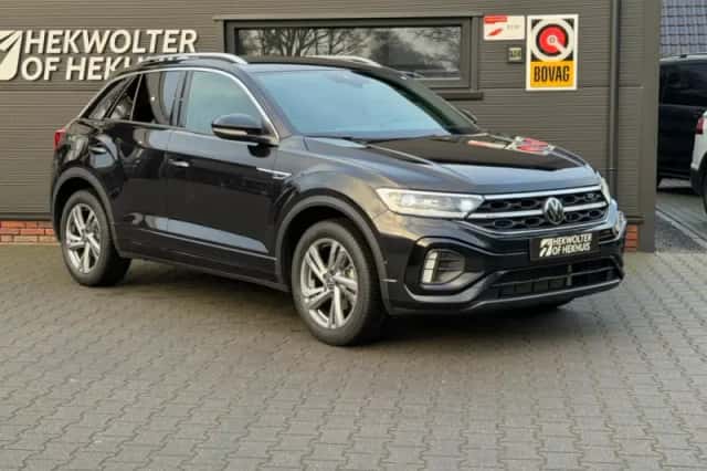 Volkswagen T-Roc (2023) thumbnail 5