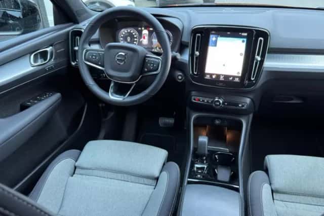 Volvo XC40 (2022) thumbnail 6