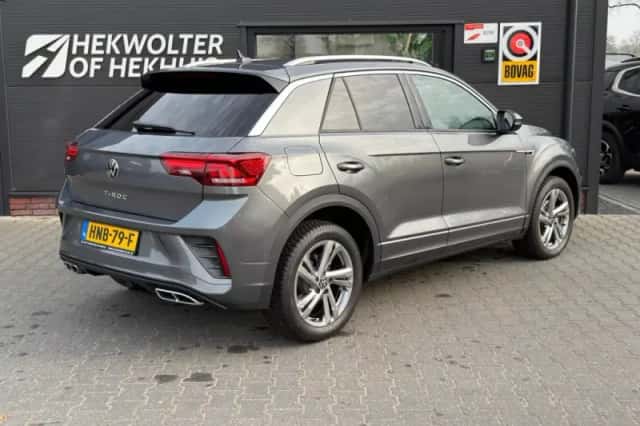 Volkswagen T-Roc (2024) thumbnail 6