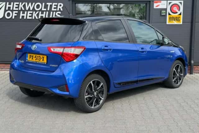 Toyota Yaris (2017) thumbnail 5