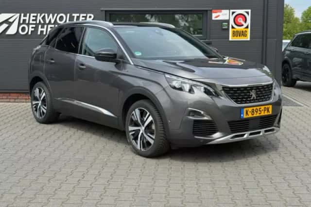 Peugeot 3008 (2019) thumbnail 4
