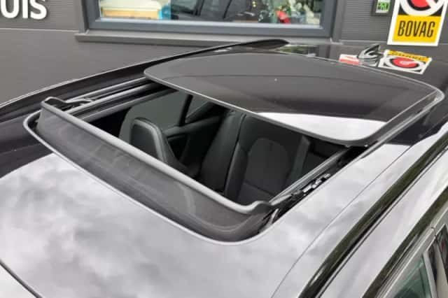 Volvo XC40 (2023) thumbnail 6