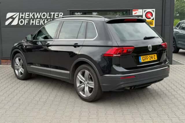 Volkswagen Tiguan (2016) thumbnail 5