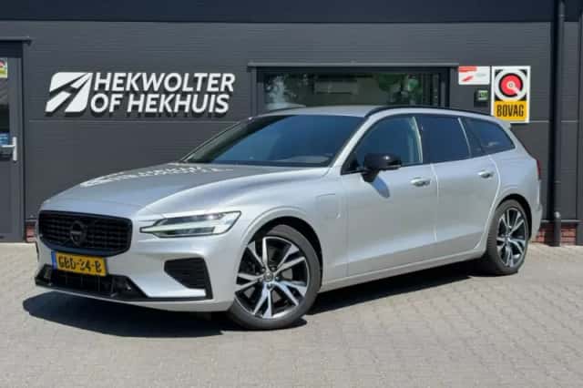 Volvo V60 (2021) thumbnail 1
