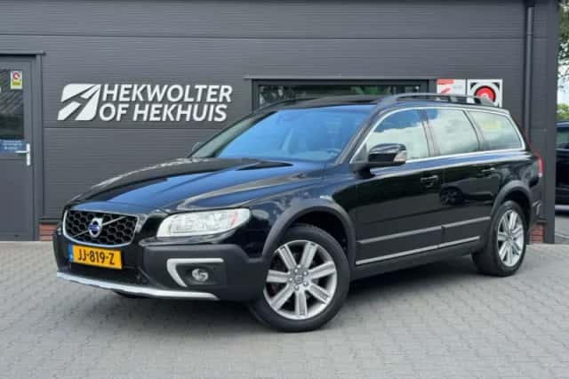 Volvo XC70 (2016) thumbnail 1