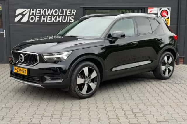 Volvo XC40 (2019) thumbnail 1