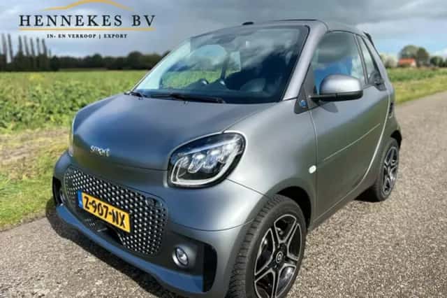Smart Fortwo (2022) thumbnail 1