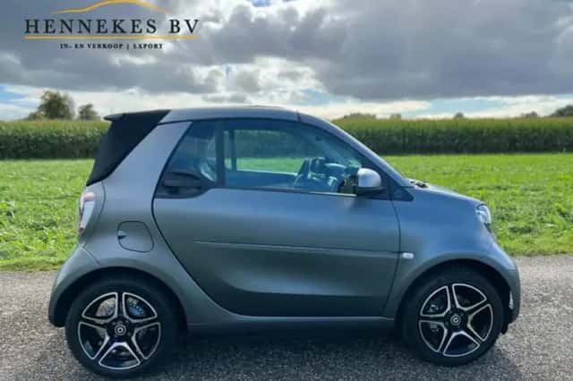 Smart Fortwo (2022) thumbnail 6