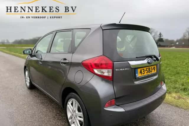 Subaru Trezia (2011) thumbnail 3