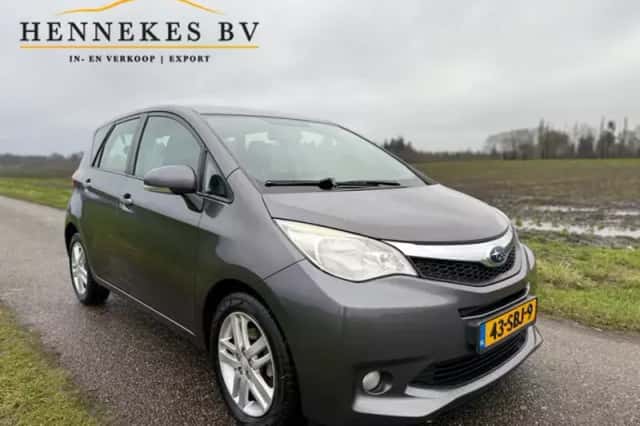 Subaru Trezia (2011) thumbnail 5