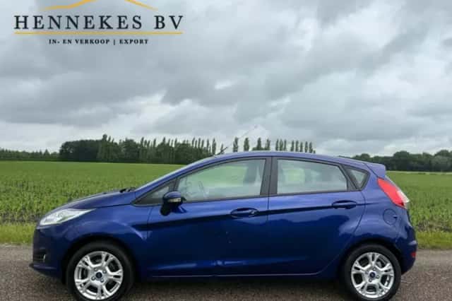 Ford Fiesta (2017) thumbnail 2