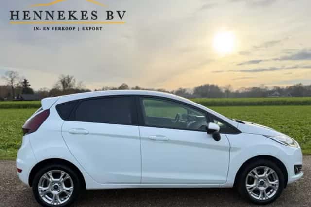 Ford Fiesta (2017) thumbnail 6