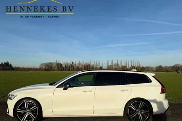 Volvo V60 (2019) thumbnail 2